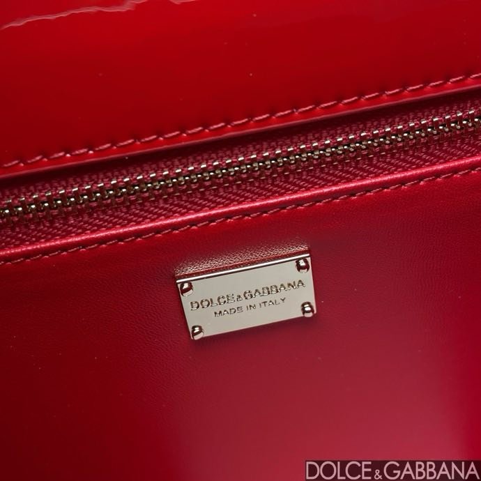 Сумка DG Logo через плечо кожаная женская 20 см фото 6