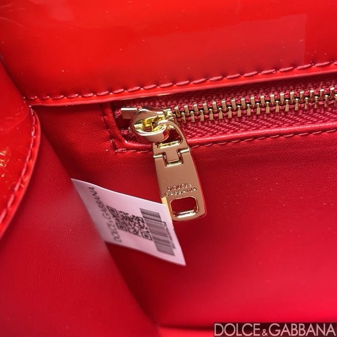 Сумка DG Logo через плечо кожаная женская 20 см фото 8