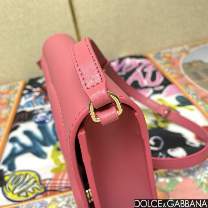 Сумка DG Logo через плечо кожаная женская 20 см фото 9