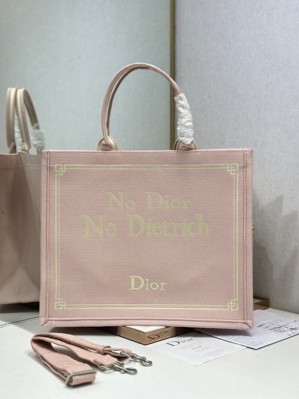 Сумка Dior Book Tote 42 см