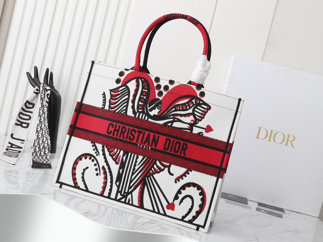 Сумка Dior Book Tote 42 см