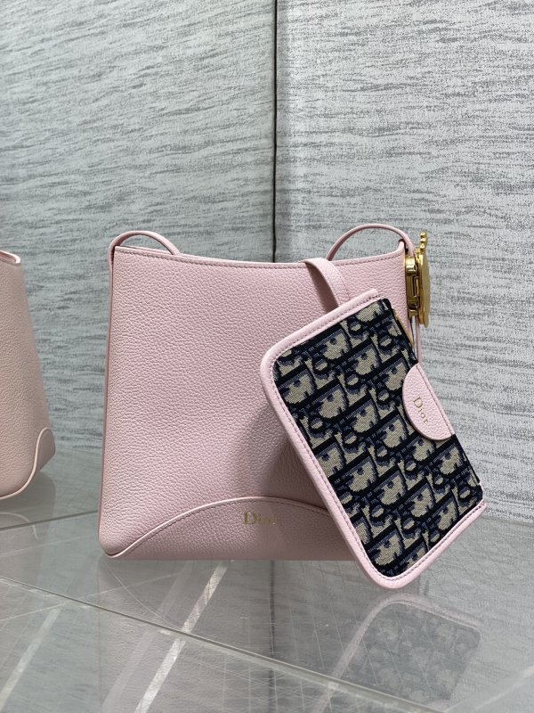 Сумка Dior Medaillon 19 см кожаная
