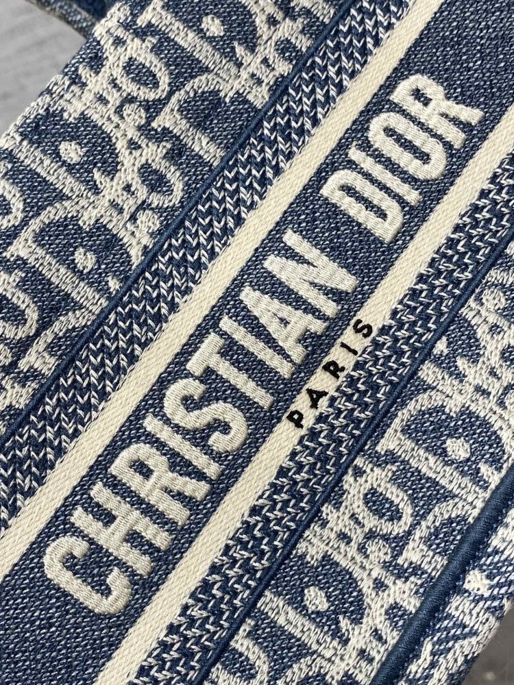 Сумка Dior Tote 21 см фото 3