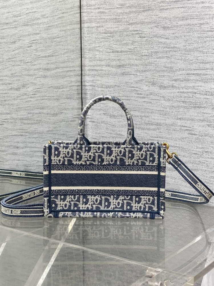 Сумка Dior Tote 21 см фото 4