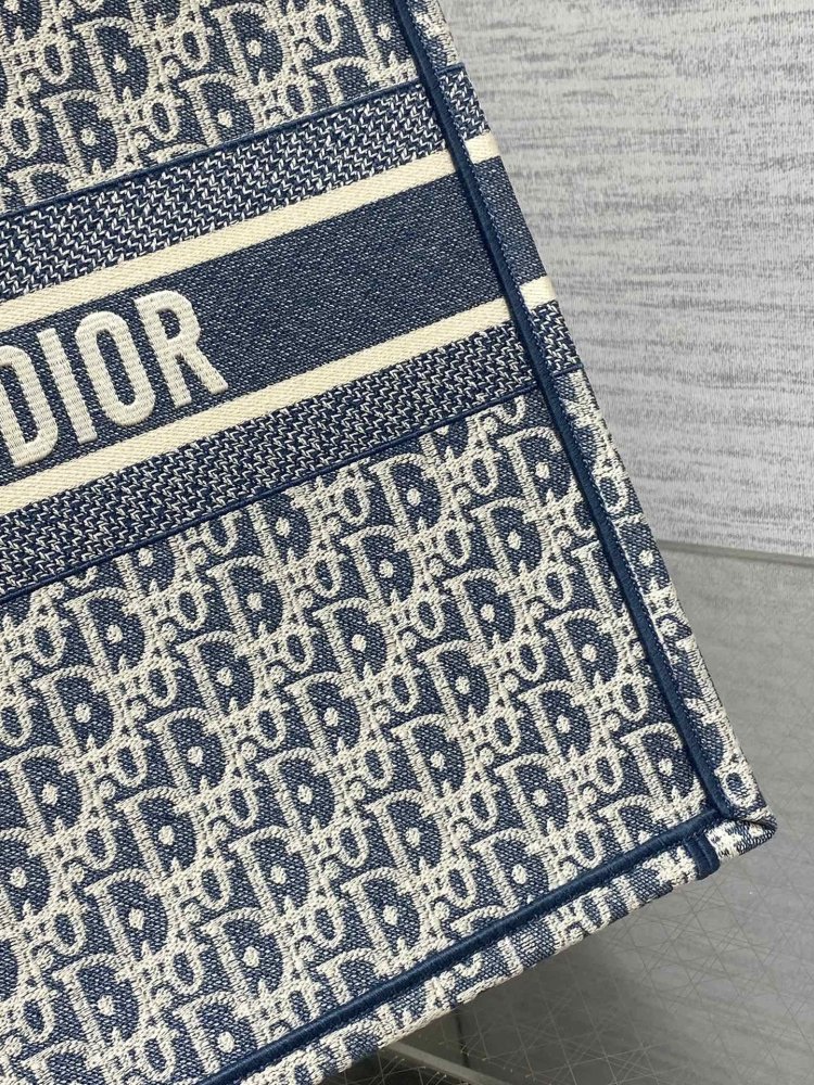 Сумка Dior Tote 42 см фото 3