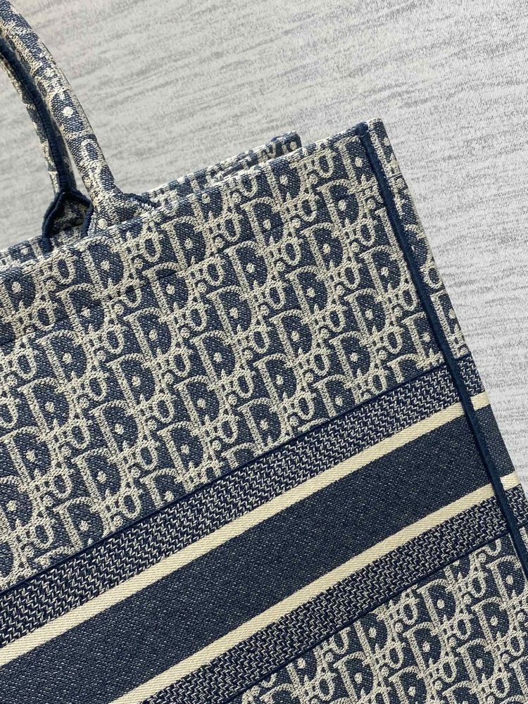 Сумка Dior Tote 42 см фото 5