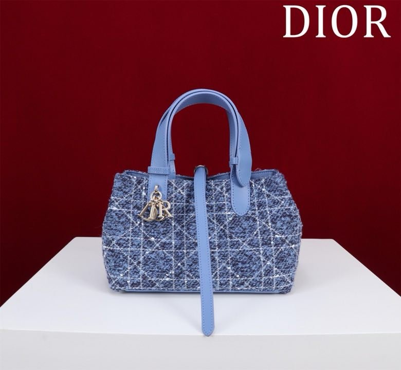 Сумка Dior Toujours из кожи 23 см фото 2