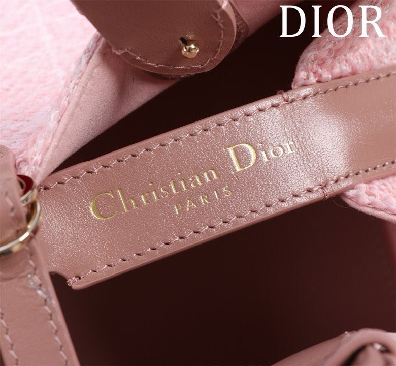 Сумка Dior Toujours из кожи 23 см фото 4