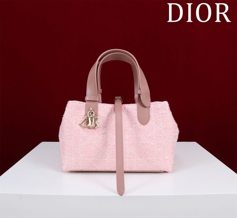 Сумка Dior Toujours из кожи 23 см фото 6