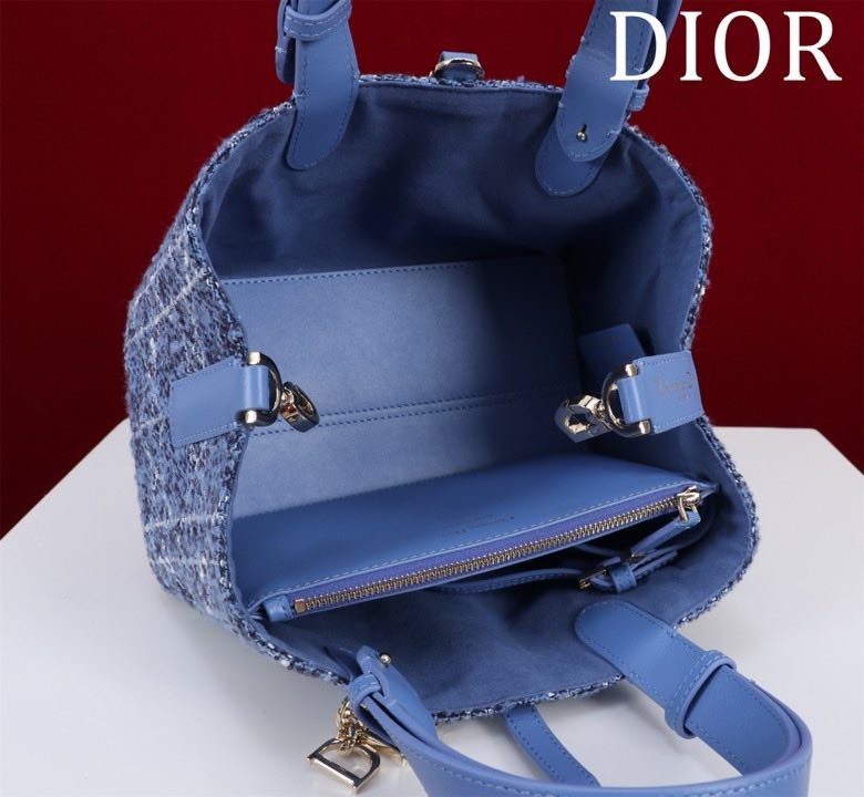 Сумка Dior Toujours из кожи 23 см фото 7