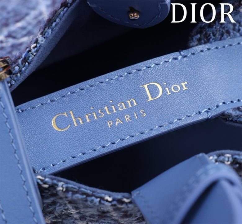 Сумка Dior Toujours из кожи 23 см фото 9