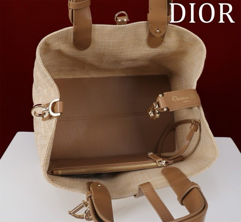 Сумка Dior Toujours из кожи 28 см фото 3