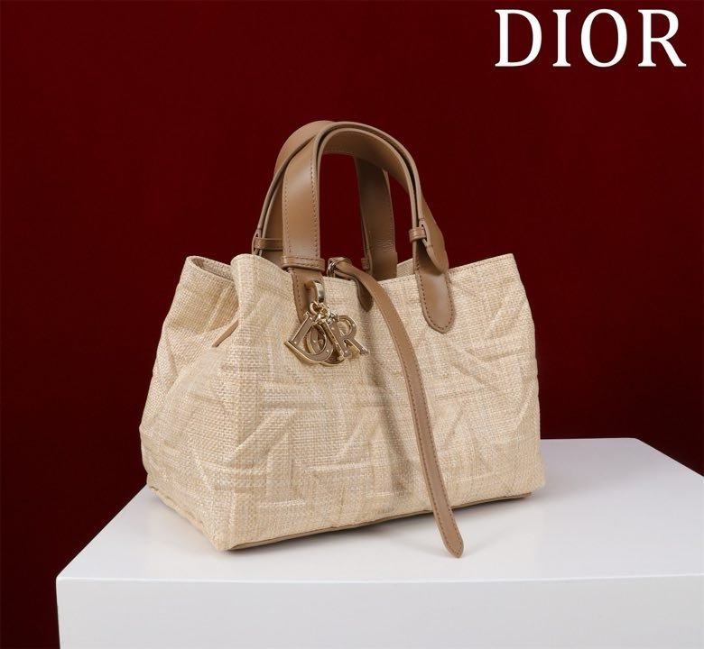 Сумка Dior Toujours из кожи 28 см фото 4