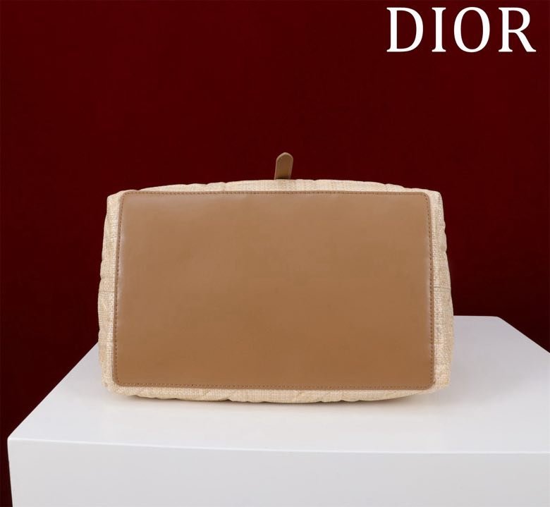 Сумка Dior Toujours из кожи 28 см фото 5