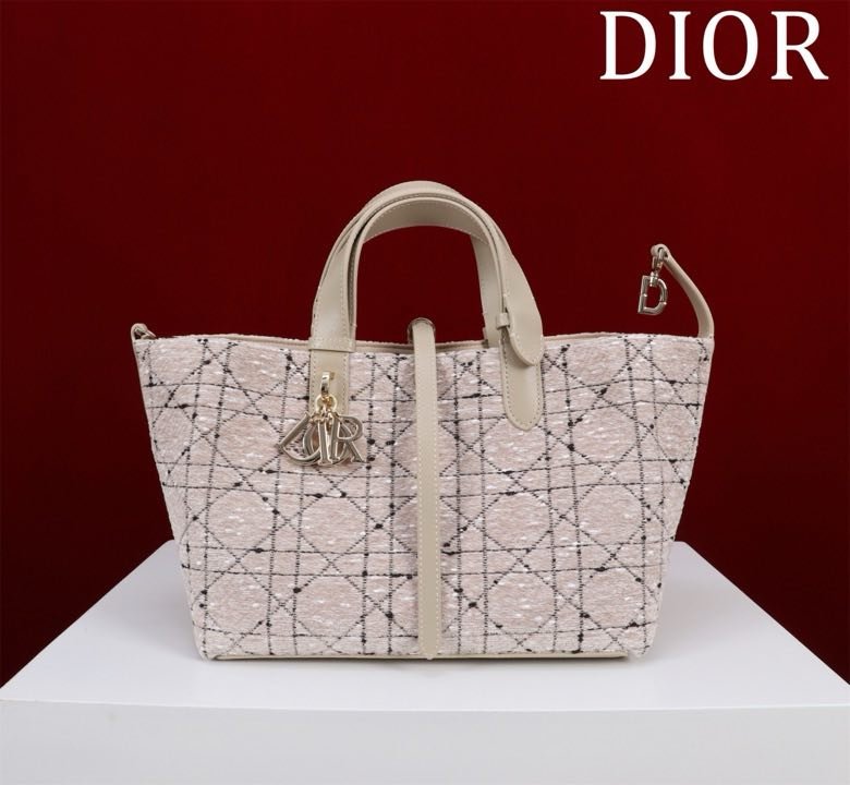 Сумка Dior Toujours из кожи 28 см фото 5