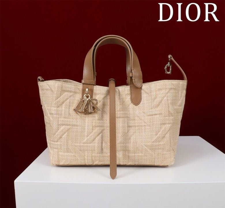 Сумка Dior Toujours из кожи 28 см фото 7