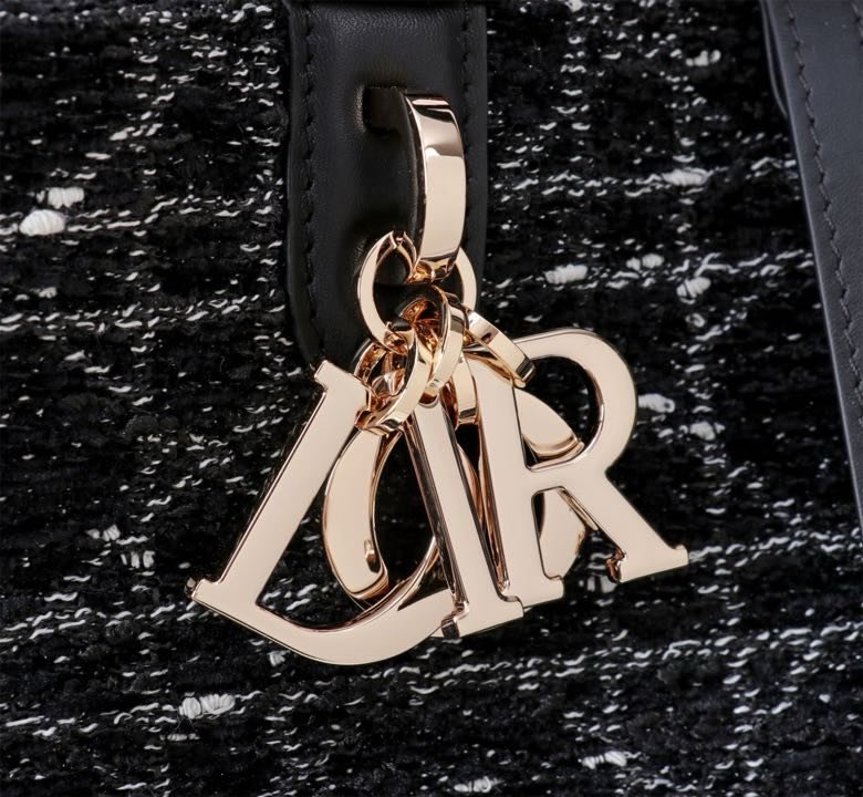 Сумка Dior Toujours из кожи 28 см фото 7