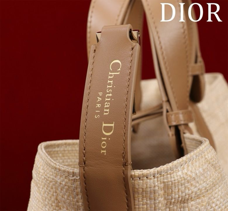 Сумка Dior Toujours из кожи 28 см фото 8