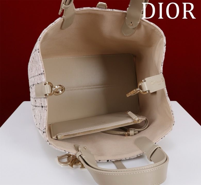 Сумка Dior Toujours из кожи 28 см фото 8