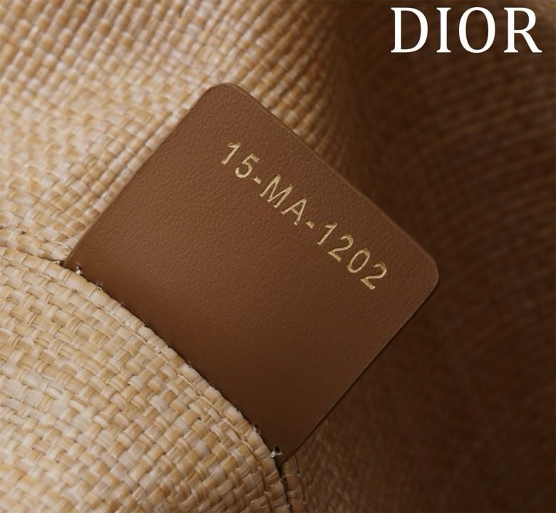 Сумка Dior Toujours из кожи 28 см фото 9