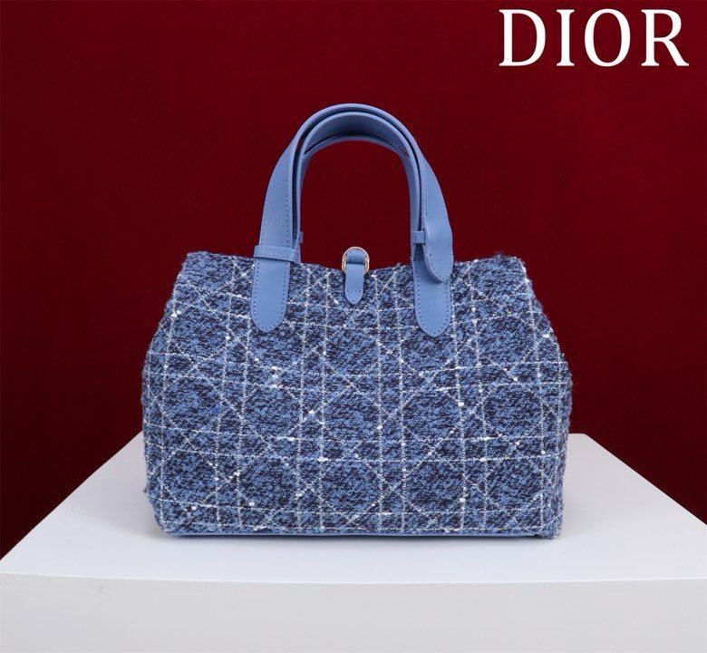 Сумка Dior Toujours из кожи 37 см фото 17