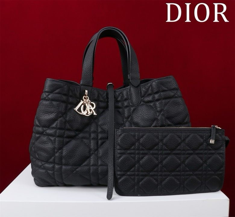Сумка Dior Toujours из кожи 37 см