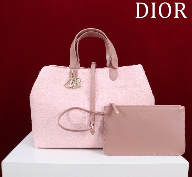 Сумка Dior Toujours из кожи 37 см