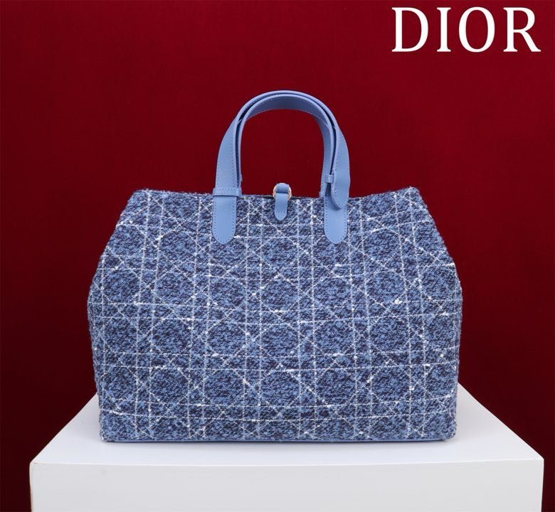 Сумка Dior Toujours из кожи 37 см фото 2