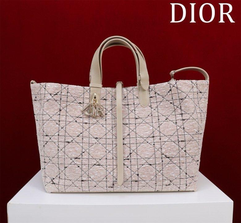 Сумка Dior Toujours из кожи 37 см фото 2