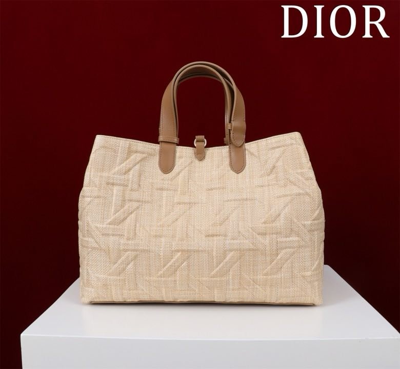 Сумка Dior Toujours из кожи 37 см фото 4