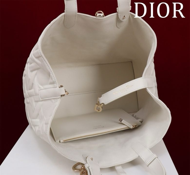 Сумка Dior Toujours из кожи 37 см фото 4