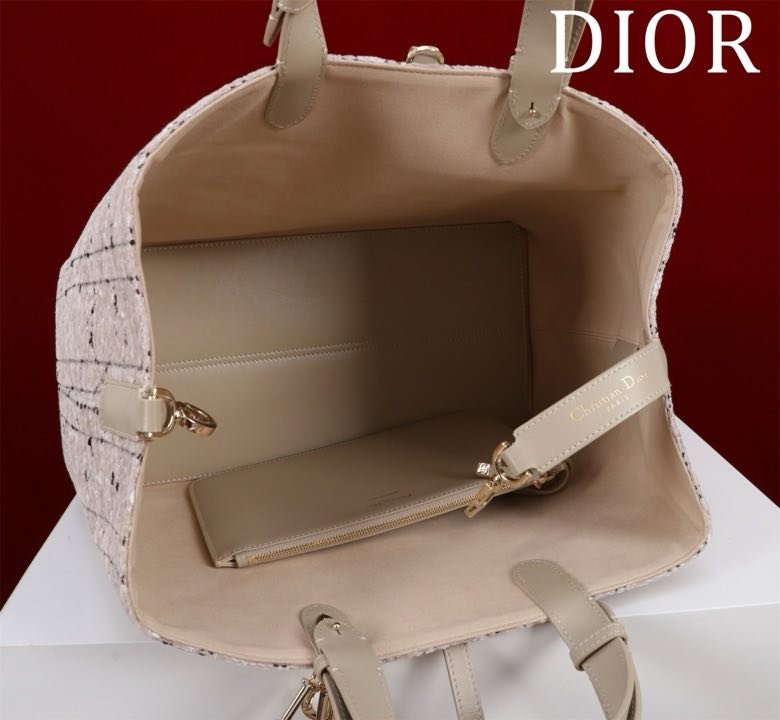 Сумка Dior Toujours из кожи 37 см фото 4