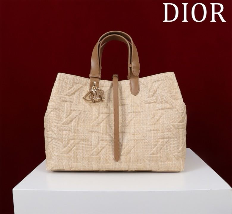 Сумка Dior Toujours из кожи 37 см фото 6
