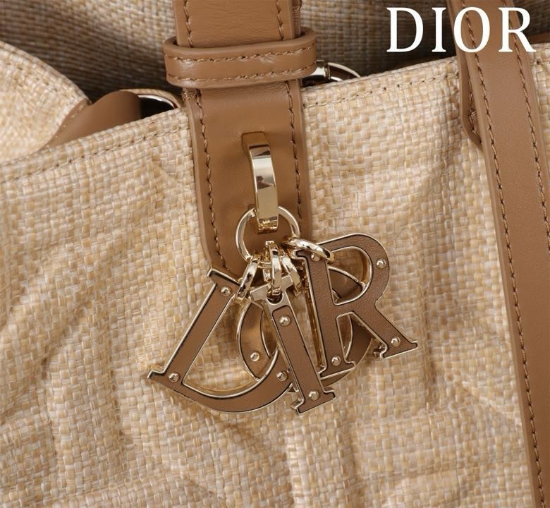 Сумка Dior Toujours из кожи 37 см фото 7