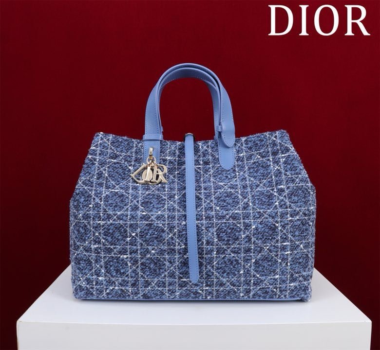 Сумка Dior Toujours из кожи 37 см фото 7
