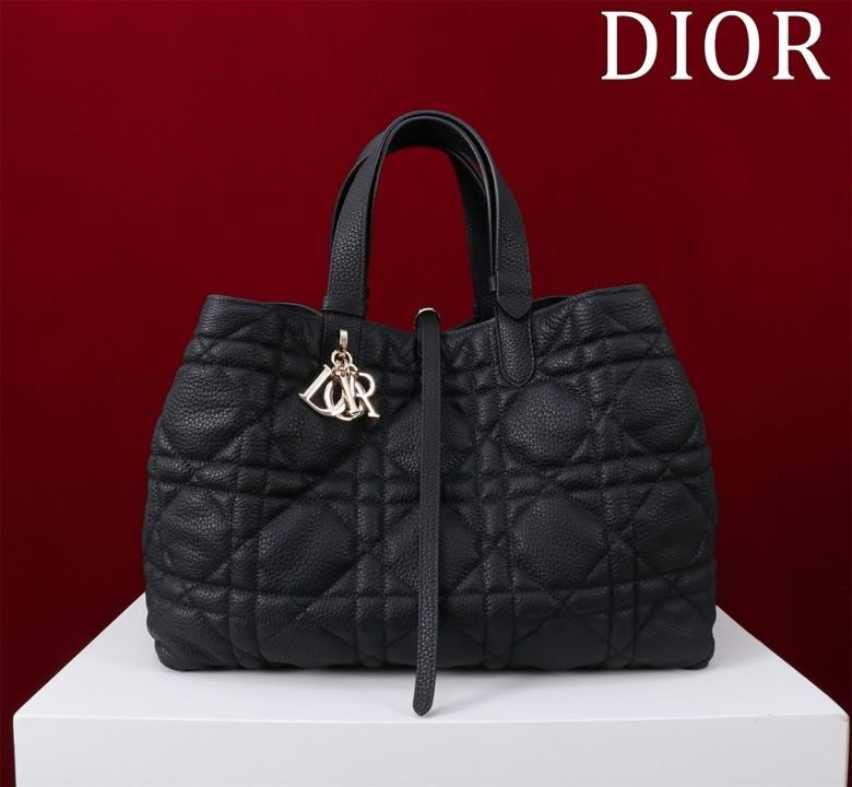Сумка Dior Toujours из кожи 37 см фото 8