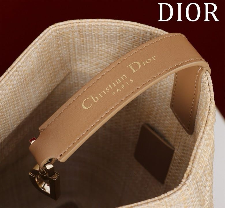 Сумка Dior Toujours из кожи 37 см фото 9