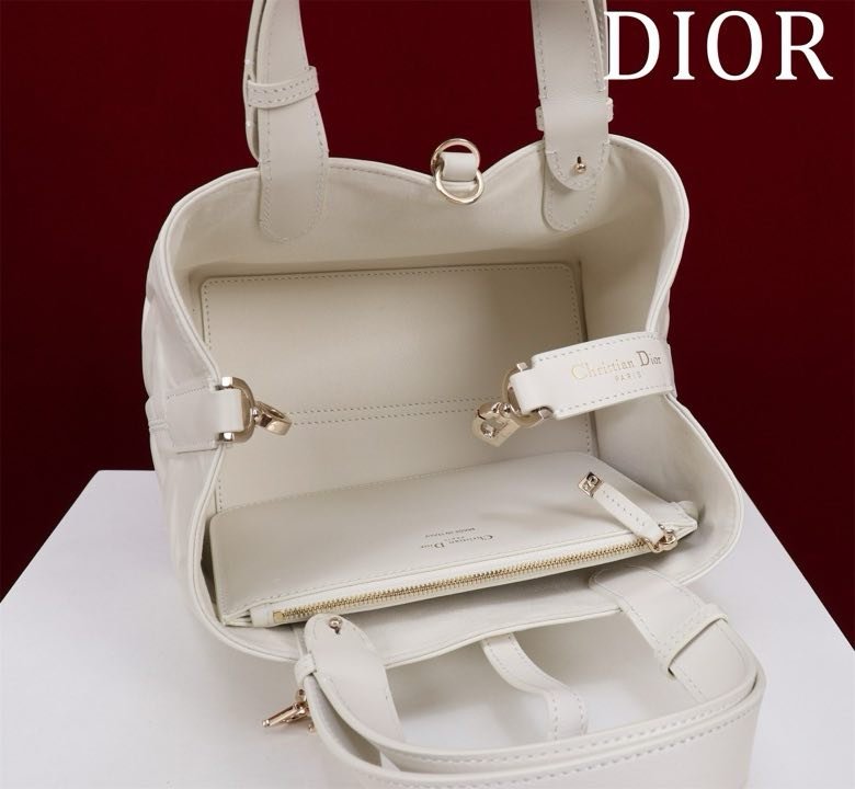 Сумка Dior Toujours из кожи с узором Macrocannage 23 см фото 4