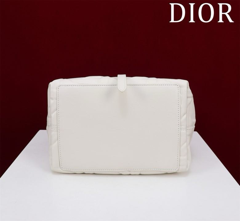 Сумка Dior Toujours из кожи с узором Macrocannage 23 см фото 6