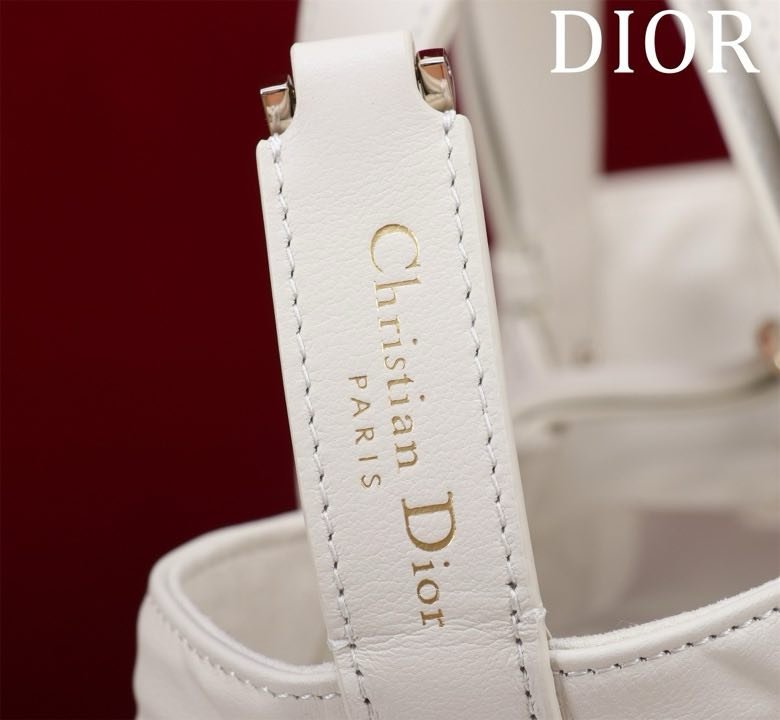 Сумка Dior Toujours из кожи с узором Macrocannage 23 см фото 8