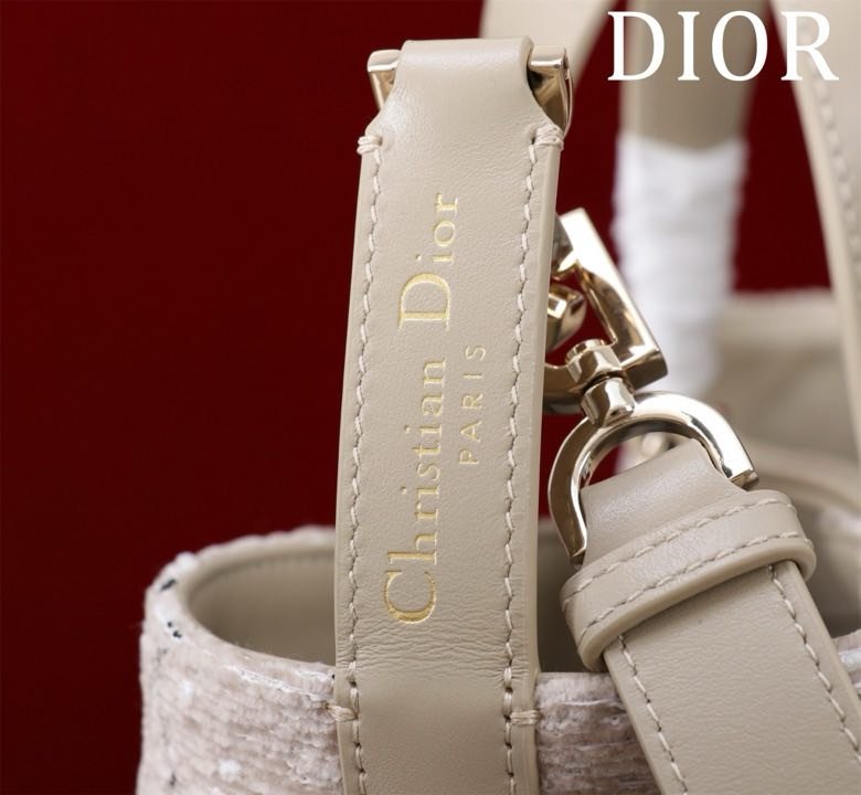 Сумка Dior Toujours з шкіри з візерунком Macrocannage 24 см фото 7