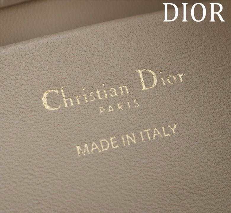 Сумка Dior Toujours з шкіри з візерунком Macrocannage 24 см фото 9