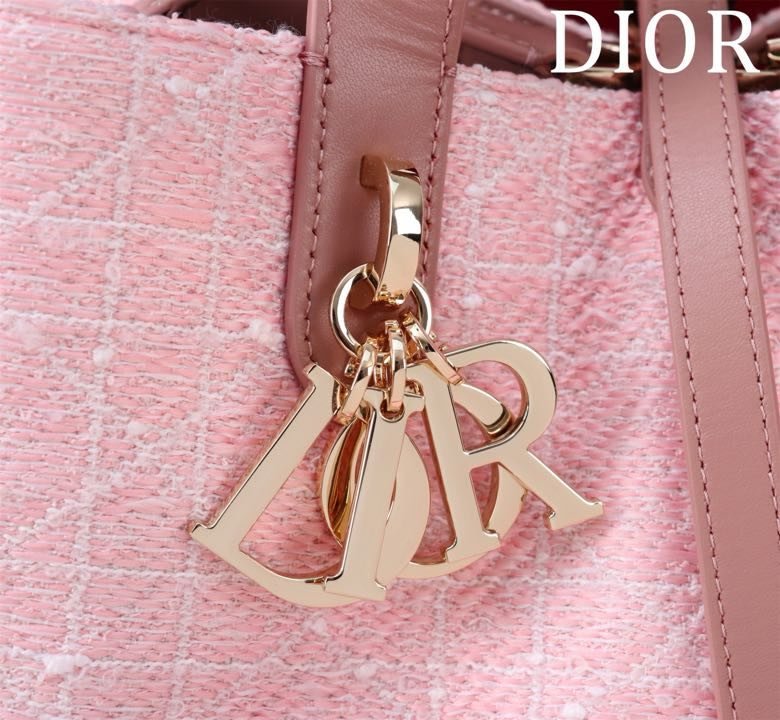 Сумка Dior Toujours из кожи с узором Macrocannage 24 см фото 9