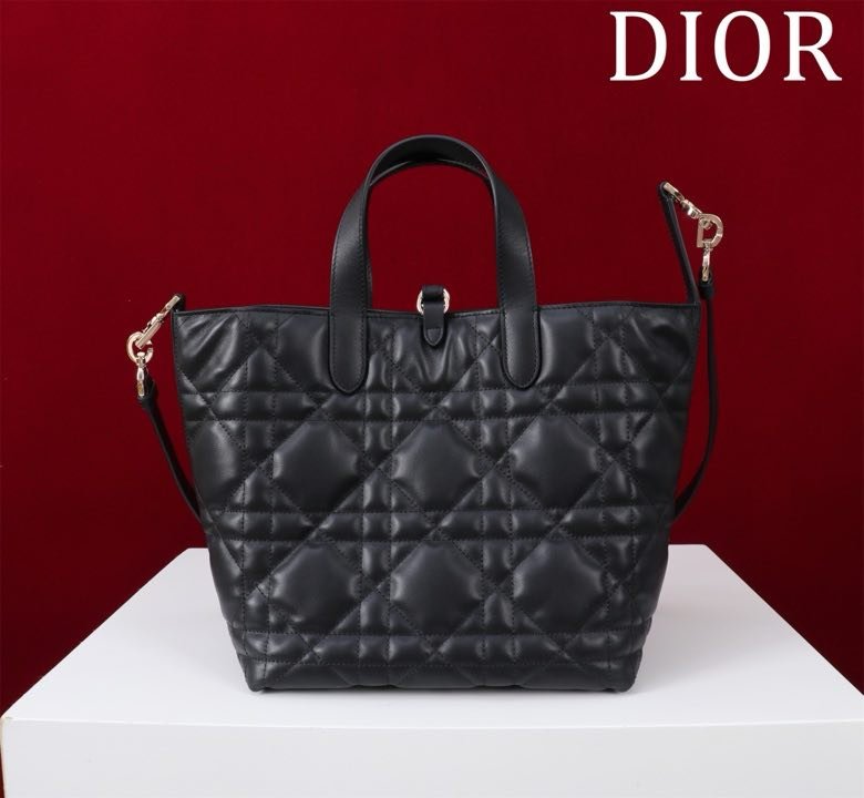 Сумка Dior Toujours из кожи с узором Macrocannage 25 см фото 2