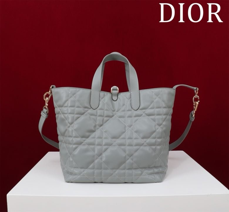 Сумка Dior Toujours из кожи с узором Macrocannage 25 см фото 4