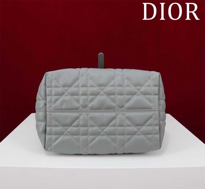 Сумка Dior Toujours из кожи с узором Macrocannage 25 см фото 5