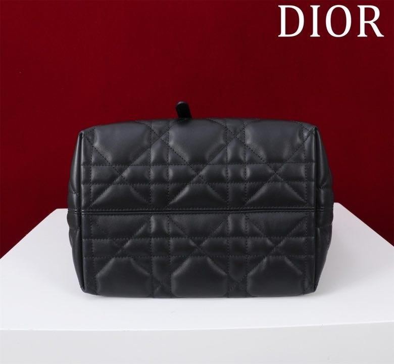 Сумка Dior Toujours из кожи с узором Macrocannage 25 см фото 5
