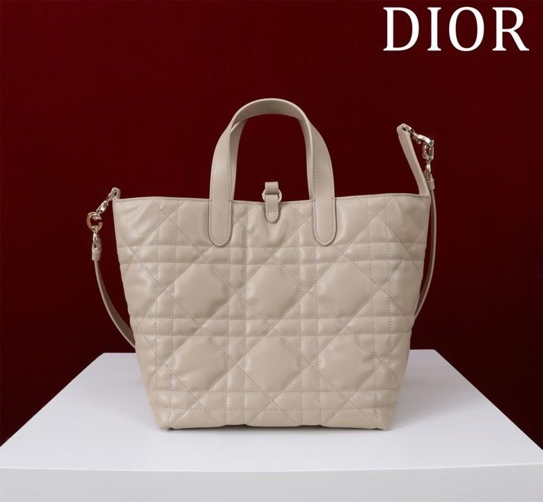 Сумка Dior Toujours из кожи с узором Macrocannage 25 см фото 5