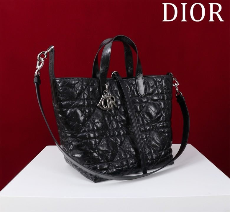 Сумка Dior Toujours из кожи с узором Macrocannage 25 см фото 6