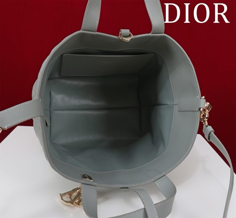 Сумка Dior Toujours из кожи с узором Macrocannage 25 см фото 6